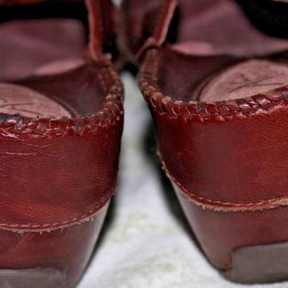 Clarks Artisan Collection Size 7 M Women's Clog Shoes Dark Brown Slip On Leather - Picture 6 of 9